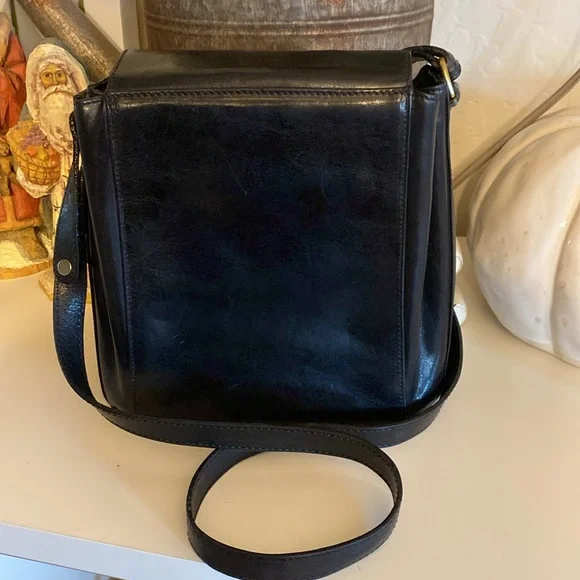 Vintage Brahmin hard leather crossbody purse with adjustable strap - Picture 7 of 16